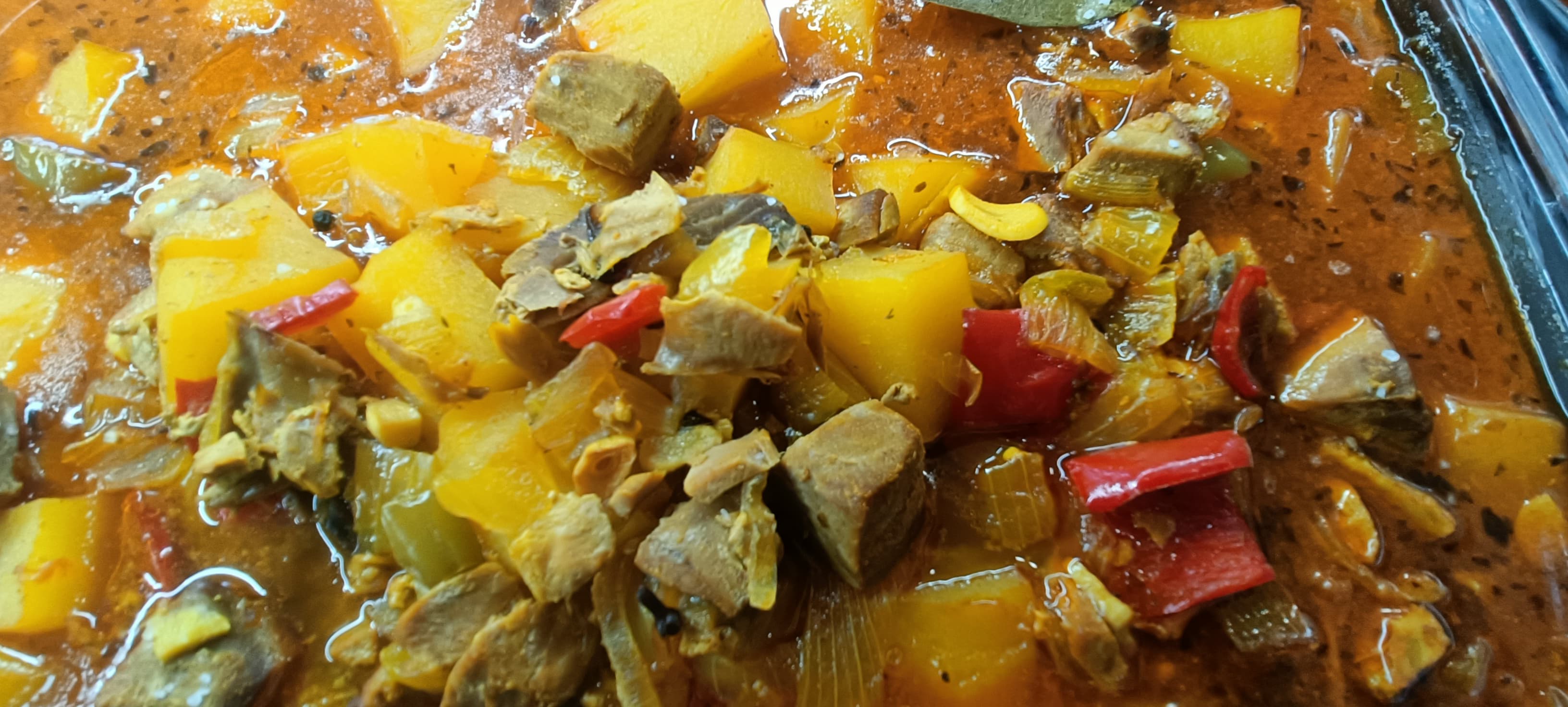 TUNA WITH POTATOES